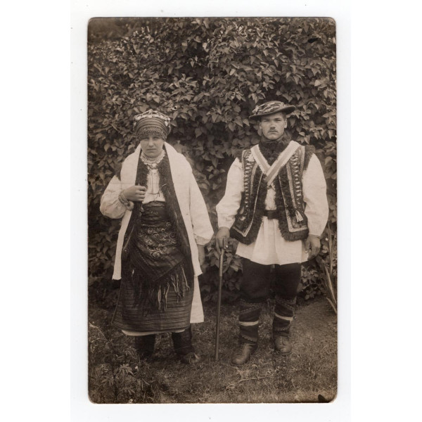 Листівка. Гуцули. Гуцульська пара. фотолистівка